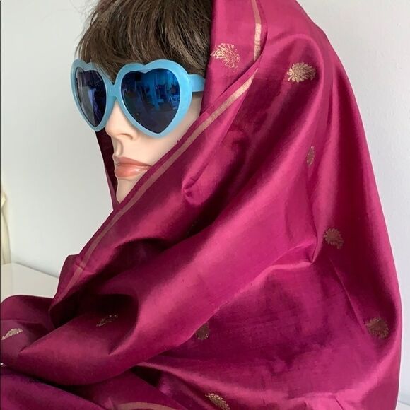 India gold embroidered purple silk shawl scarf - Picture 2 of 9